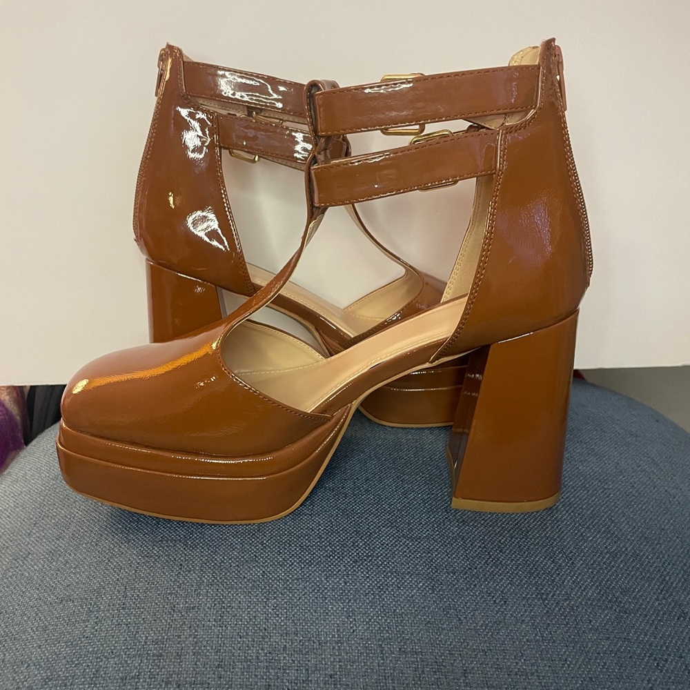 Maria Platform Heels| Cognac Patent | Size 9W| Fashion to Figure - Picture 3 of 11